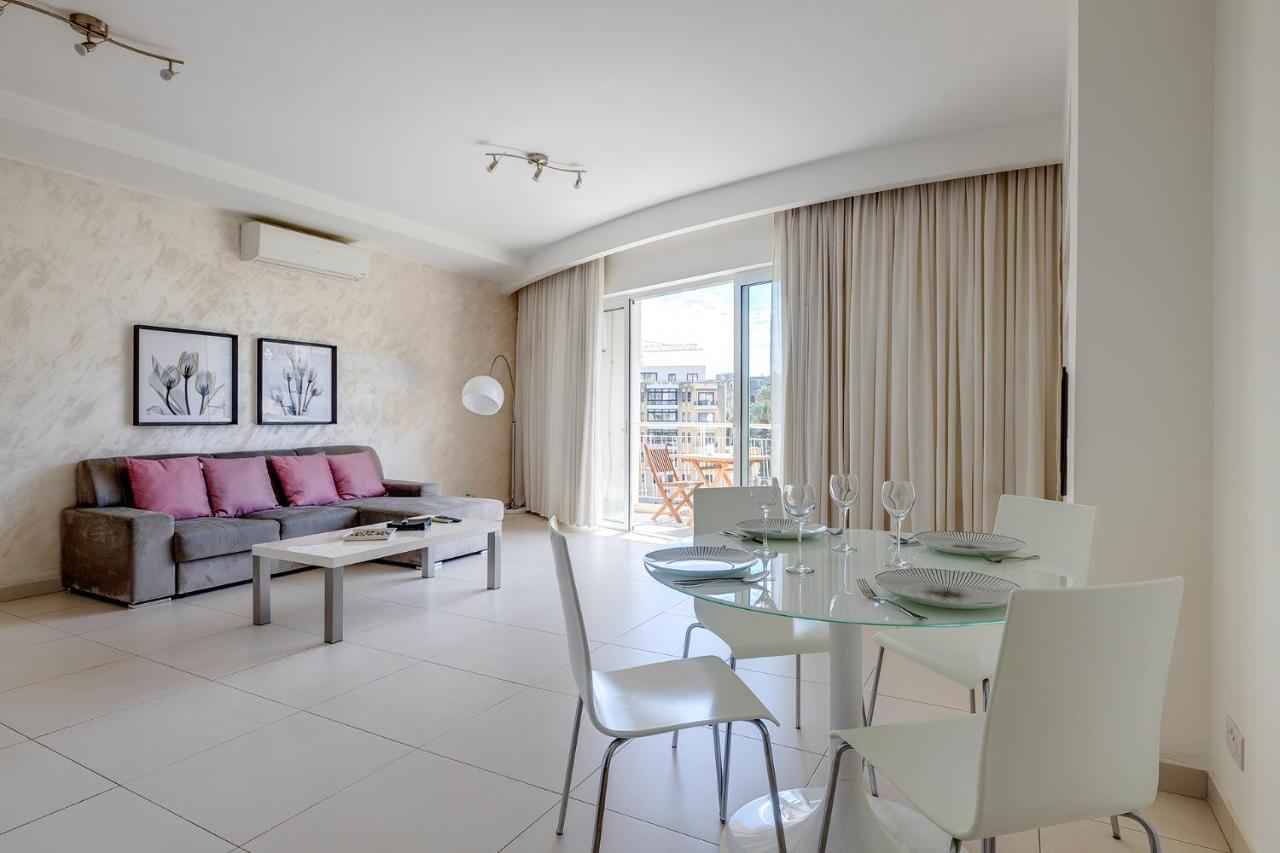 Modern Apartment Steps From Balluta Bay Sliema Eksteriør billede