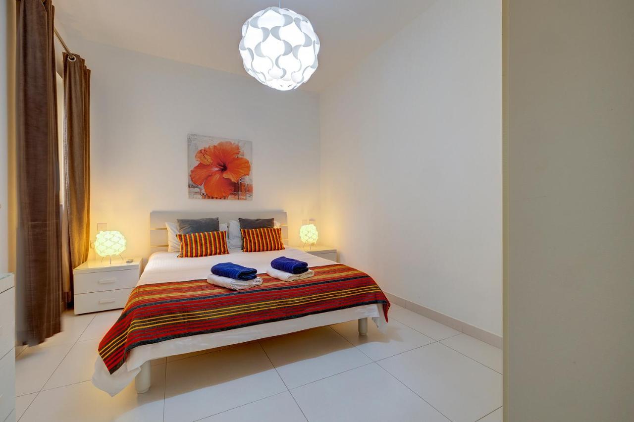 Modern Apartment Steps From Balluta Bay Sliema Eksteriør billede