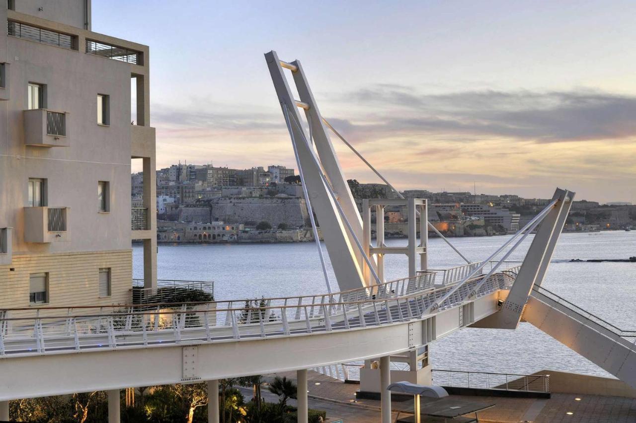 Modern Apartment Steps From Balluta Bay Sliema Eksteriør billede